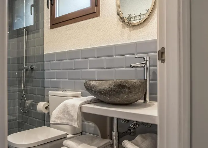 Tatil Evi Casa Natal Del Gigante De Sallent *