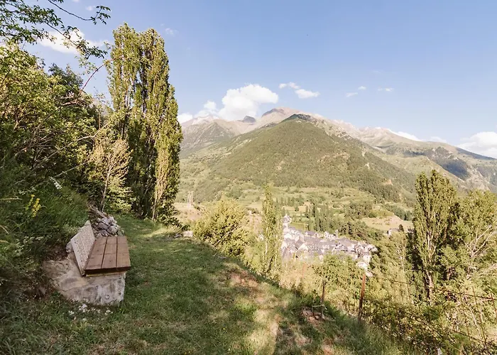 Casa Natal Del Gigante De Sallent * Sallent de Gállego