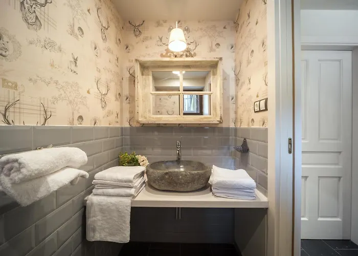 Tatil Evi Casa Natal Del Gigante De Sallent *