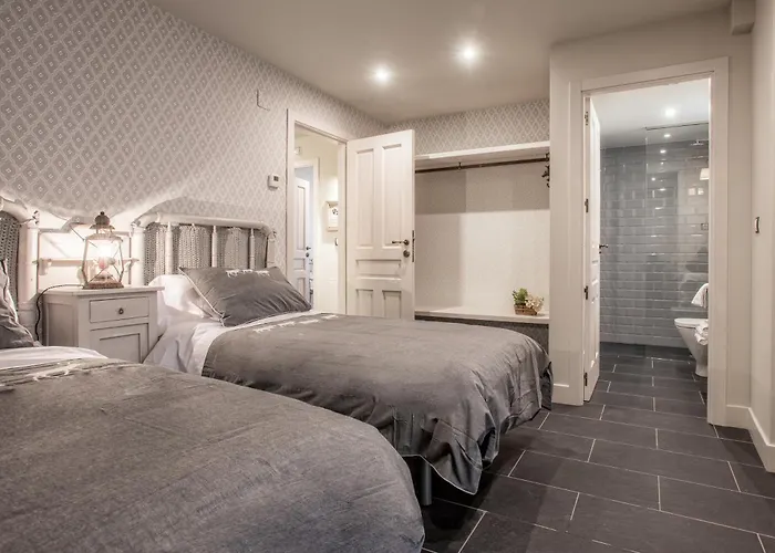 Tatil Evi Casa Natal Del Gigante De Sallent